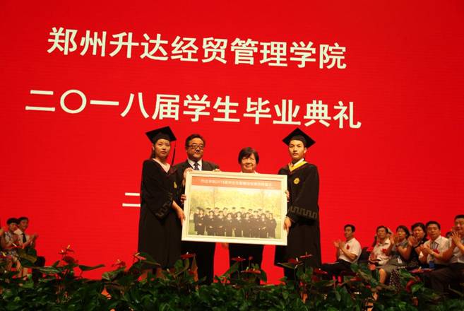 说明: /__local/F/16/7E/DB639D50C5FB0A9AFEE3096E6C9_2F8D0580_145EA.jpg